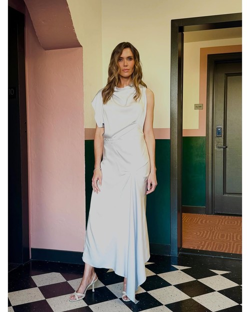 Mandy Moore Pamer Kulit Bergelambir Usai Punya 3 Anak