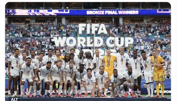 Inggris menang 6-4 atas Prancis dan meraih juara ketiga Piala Dunia 2026, hasil terbaik mereka sejak 1966. Foto: X.com