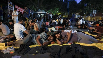 New Delhi Bergejolak, Aktivis Mogok Makan Dipindahkan ke Rumah Sakit