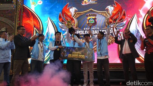 Partai final Esports Kapolda Cup di Gedung Presisi Polda Bali, Minggu (19/7/2026). (Foto: Putu Yonata/detikBali)