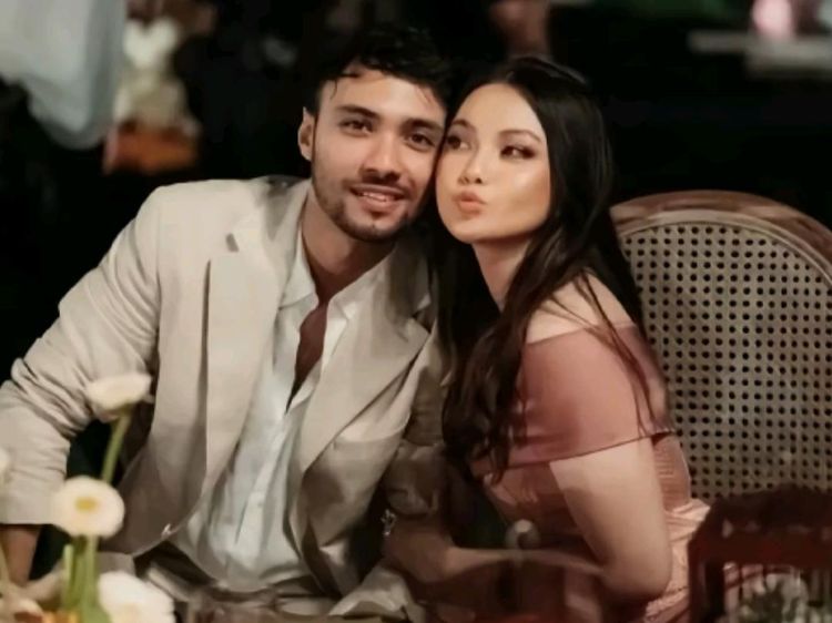 Refal Hady Bucin dengan Aisyah Aqilah