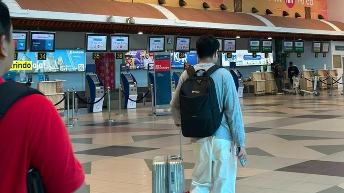 Suasana penumpang di Bandara SMB II Palembang