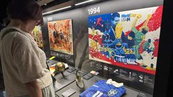 Surga Pecinta Sepak Bola, New York Pajang Memorabilia Piala Dunia dari 1930 hingga 2022