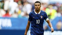Umtiti Ingatkan Mbappe Membumi, Bawa-bawa Messi