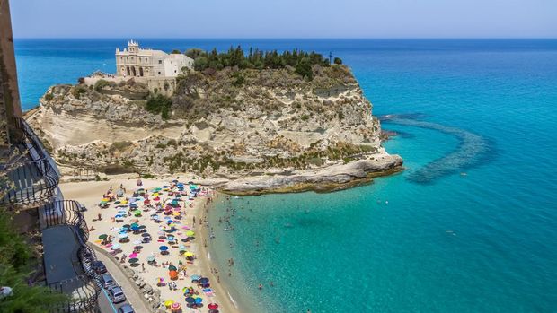 Santa Maria dell'Isola, Tropea, Italia