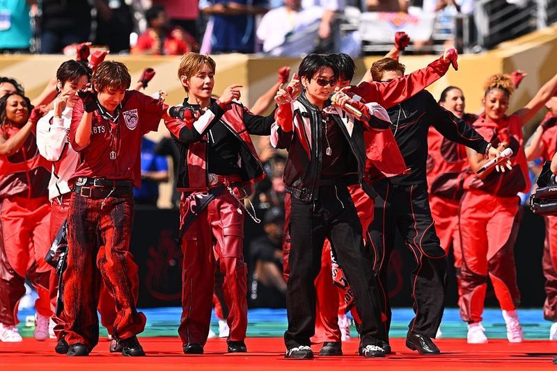 Grup K-pop asal Korea Selatan, BTS, tampil dalam pertunjukan jeda babak (halftime show) pada pertandingan final Piala Dunia 2026.