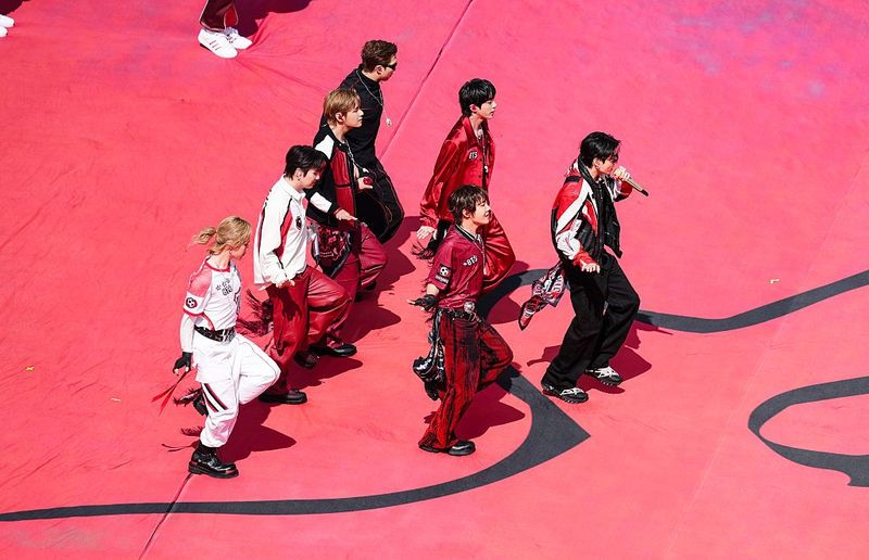 BTS Tampil di Halftime Show Final Piala Dunia 2026 Grup K-pop asal Korea Selatan, BTS, tampil dalam pertunjukan jeda babak (halftime show) pada pertandingan final Piala Dunia 2026.