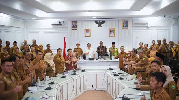 Bupati Subang Reynaldy Putra Andita Budi Raemi, menghadiri sekaligus membuka secara langsung Sosialisasi Manajemen Talenta ASN. Bupati Subang Reynaldy Putra Andita Budi Raemi, menghadiri sekaligus membuka secara langsung Sosialisasi Manajemen Talenta ASN.