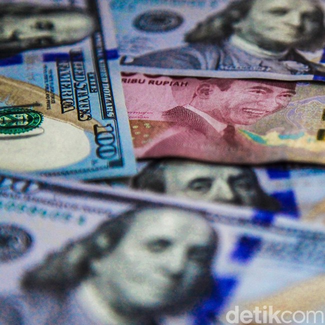 Dolar AS Tekuk Rupiah ke Rp17.978