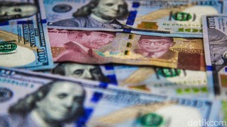 Dolar AS Kembali Tekan Rupiah, Balik ke Level Rp 18.000/US$
