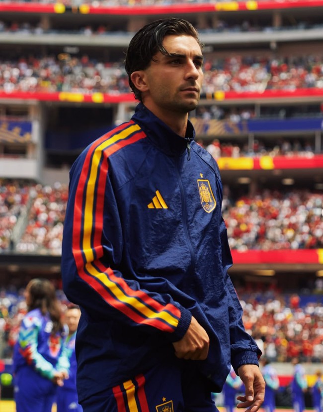 Ferran Torres menjadi pahlawan kemenangan Spanyol di Piala Dunia 2026. Selain itu, penyerang ini juga bikin salah fokus dengan wajah tampannya. Foto: Dok. Instagram Ferran Torres