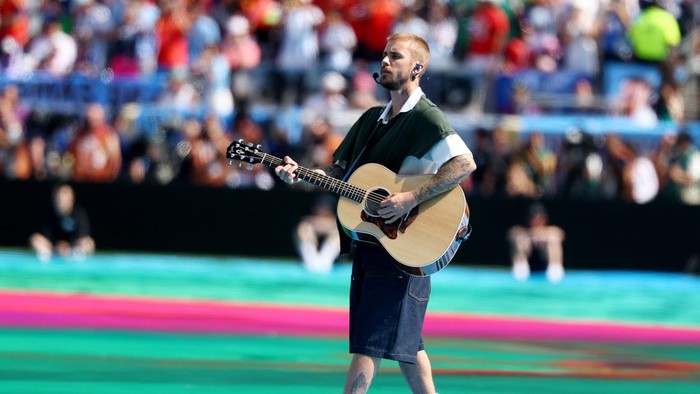 Soccer Football - FIFA World Cup 2026 - Final - Spain v Argentina - Halftime Show - New York/New Jersey Stadium, East Rutherford, New Jersey, U.S. - July 19, 2026  Justin Bieber performs during the half time show REUTERS/Kai Pfaffenbach