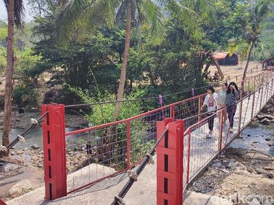 Jembatan Merah di Ciamis