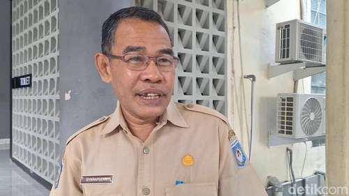 Kepala Bidang (Kabid) Disdik Mataram, Syarafudin, saat diwawancarai, Senin (20/7/2026)