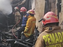 Kebakaran Gudang Onderdil Motor di Tajurhalang Diduga Akibat Korsleting Listrik