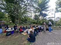 Suara Ibu dari Balik Rindang Pohon Taman Cibeunying