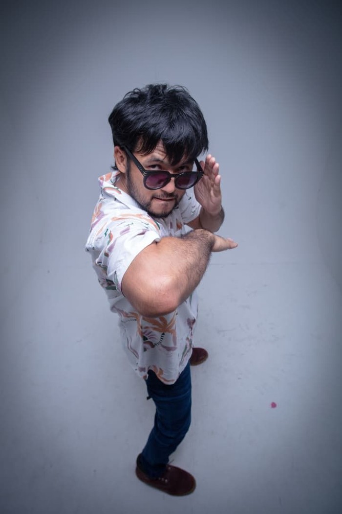 Kikong, petarung MMA yang banting stir ke dunia musik, merilis single Rencana Gila. Lagu ini mengajak kita berani mengejar mimpi dengan logika.