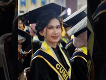 Diterima di BI Sebelum Lulus-Jadi Wisudawan Terbaik UPNV Jogja, Apa Kiat Bulan?