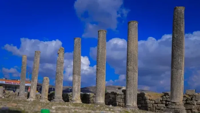 Kota kuni Sebastia di Palestina