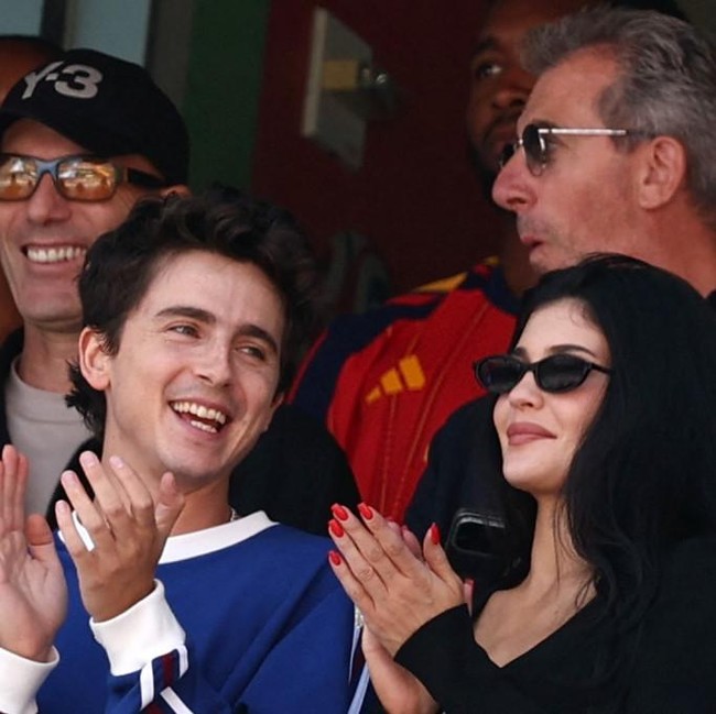 Kylie Jenner dan Timothee Chalamet Pamer Kemesraan di Final Piala Dunia 2026