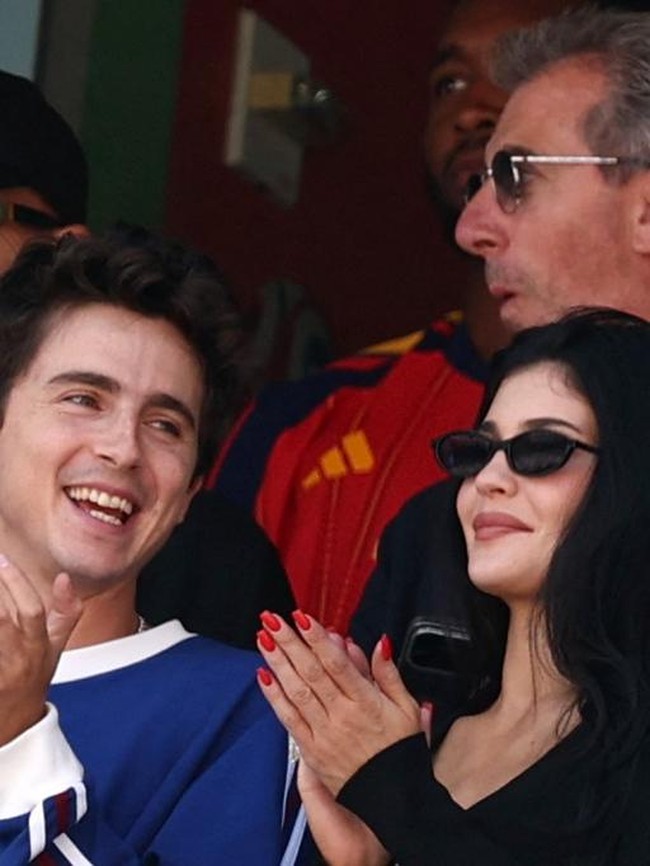 Kylie Jenner dan Timothee Chalamet Pamer Kemesraan di Final Piala Dunia 2026