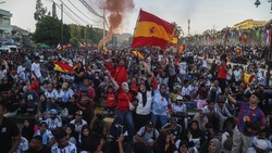 Lautan Suporter Spanyol Padati Benteng Oranje