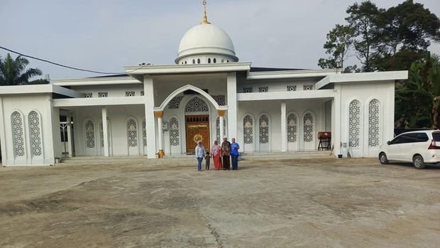 Masjid Asy-Syifa H. Suratman Masjid Asy-Syifa H. Suratman