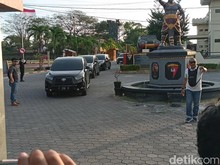 Bupati Lombok Barat Diterbangkan ke Jakarta Usai Terjaring OTT KPK