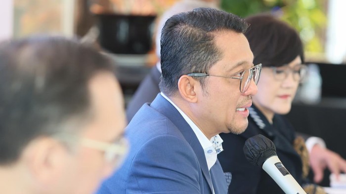 Direktur Utama OASA Bobby Gafur Umar