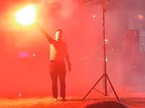 Nobar Piala Dunia, Ajudan Walkot Parepare Nyalakan Flare hingga Kena Penonton