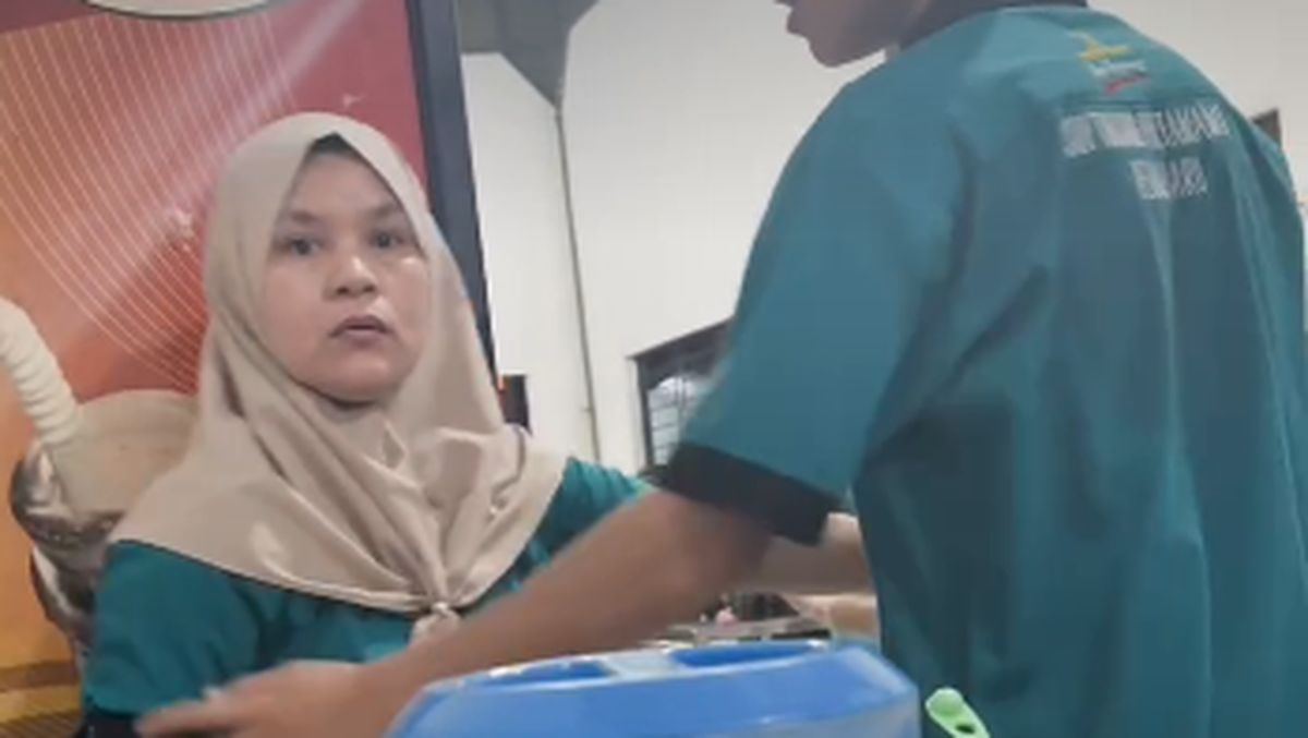 sabit4d Viral Pegawai RM Sop Tunjang Bentak Pelanggan, Pihak Resto Minta Maaf