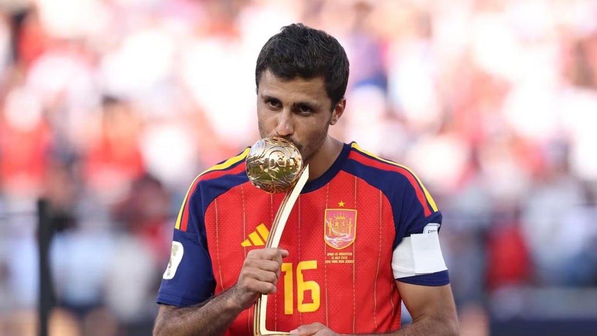 Pemain Spanyol Rodri meraih Bola Emas Piala Dunia 2026 Pemain Spanyol Rodri meraih Bola Emas Piala Dunia 2026