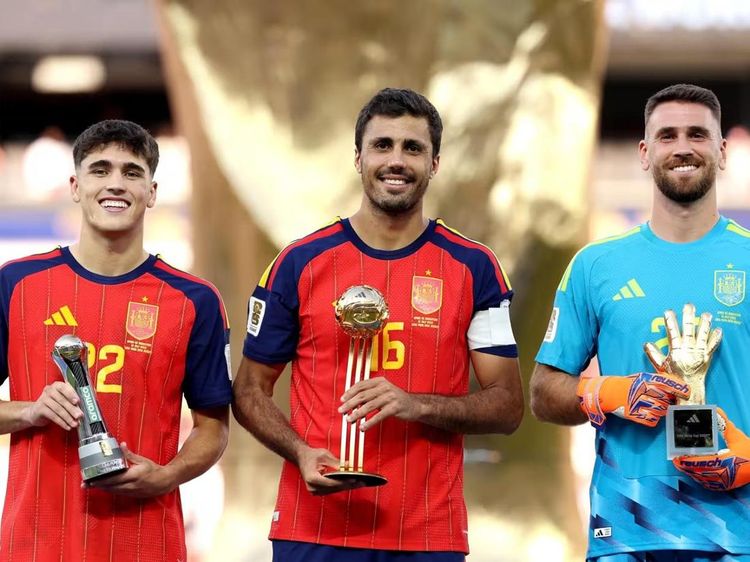 Spanyol Tak Cuma Juara, 3 Pemainnya Sabet Trofi