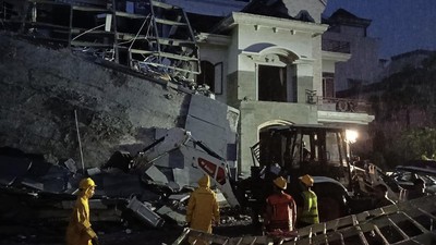 Penampakan Rumah Rusak Usai Ledakan di Grand Polonia Medan