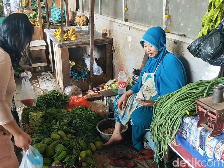 Pasokan Berkurang, Harga Sayuran di Pasuruan Melonjak