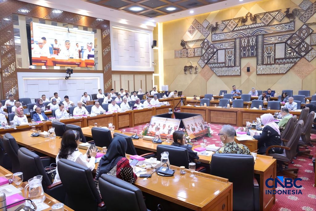 Raker Kemnaker dengan Komisi IX DPR di Gedung DPR RI, Senin (20/7/2026). (CNBC Indonesia/Ferry Sandi) Raker Kemnaker dengan Komisi IX DPR di Gedung DPR RI, Senin (20/7/2026). (CNBC Indonesia/Ferry Sandi)