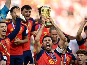 Netizen Sebut Rodri Football Complete Raih Semua Prestasi Sepak Bola