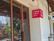 Satpol PP Solo Gerebek Outlet Miras Ilegal di Lokananta