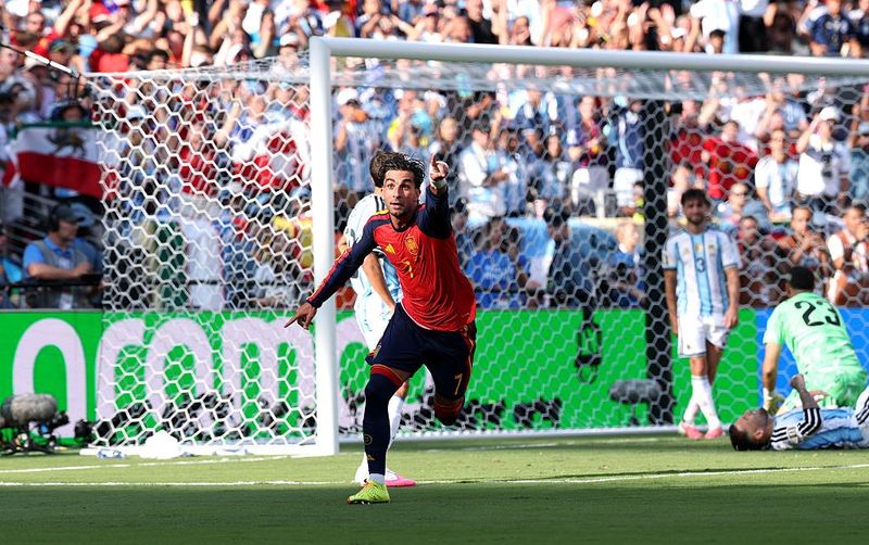 Spanyol vs Argentina EAST RUTHERFORD, NEW JERSEY - JULY 19: Ferran Torres #7 of Spain celebrates scoring his team's first goal during the FIFA World Cup 2026 Final match between Spain and Argentina at New York New Jersey Stadium on July 19, 2026 in East Rutherford, New Jersey. (Photo by Michael Regan - FIFA/FIFA via Getty Images)