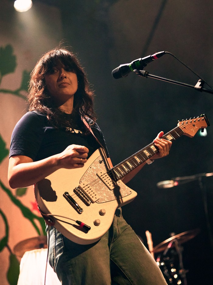 Soundrenaline 2026 menghadirkan kejutan saat Liz Stokes dari The Beths mengungkapkan darah Indonesia-nya.