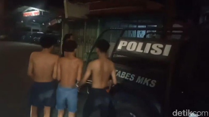 Tiga remaja diduga geng motor diamankan di Jalan AP Pettarani Makassar.