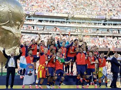 Donald Trump Dibikin Hilang di Foto Selebrasi Piala Dunia Timnas Spanyol