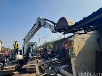 16 Bangli di Pinggir Jalan Raya Padalarang Dibongkar Usai Disidak KDM