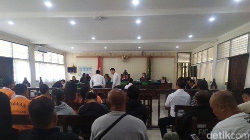 Tiga anggota Komcad disidang dalam kasus jual beli senpi ilegal di Pengadilan Negeri (PN) Denpasar, Selasa, (21/7/2026). Dokumentasi Wibhi Leksono
