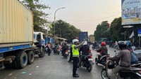 Ternyata Ini Biang Kerok Macet Parah di Cakung Arah Cilincing Tadi Pagi