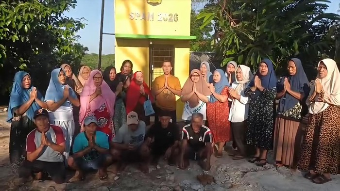 Dinas Perumahan dan Kawasan Permukiman (Perkim) dengan menghadirkan tiga unit Sarana Air Bersih (SAB) berbasis jaringan pipanisasi di  Desa Pasirpanjang, Kecamatan Ciracap