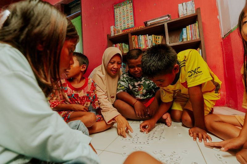 Dukung Literasi Anak di 3T, Harita Nickel Bangun Rumah Belajar di Pulau Obi