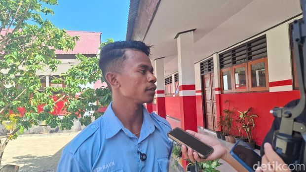 Efer Baun, mahasiswa semester 8 dari Universitas Muhammadiyah Kupang Efer Baun, mahasiswa semester 8 dari Universitas Muhammadiyah Kupang