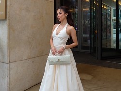 Gaya Jennifer Coppen Ultah ke-25 Usai Jadi Istri, Anggun Pakai Dress Putih