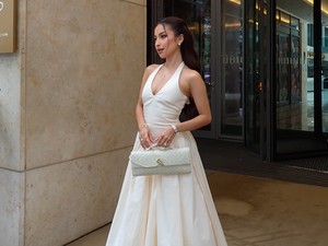 Gaya Jennifer Coppen Ultah ke-25 Usai Jadi Istri, Anggun Pakai Dress Putih